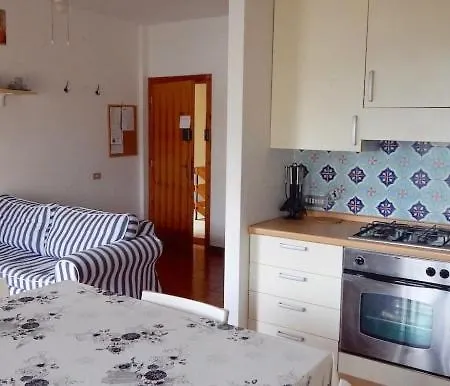 M089 - Marcelli, Trilocale Con Terrazzo A 30mt Dal Mare *